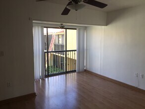 1990 Brickell Ave in Miami, FL - Foto de edificio - Building Photo