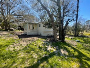 2 B Harding St in Huntsville, TX - Foto de edificio - Building Photo