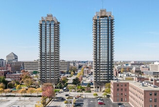 Riley Towers in Indianapolis, IN - Building Photo - Building Photo
