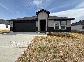 6428 Newark Dr in Bryant, AR - Building Photo