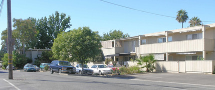 Arden Aire Apartments in Sacramento, CA - Building Photo - Building Photo