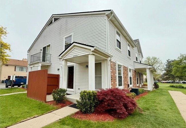 property at 42484 Saratoga Rd
