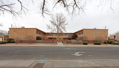 1405 San Carlos Dr SW in Albuquerque, NM - Building Photo - Building Photo