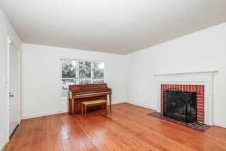 7 Arlington Ln in Kensington, CA - Building Photo - Building Photo