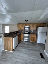 405 Debby St in Oak Grove, KY - Building Photo - Building Photo