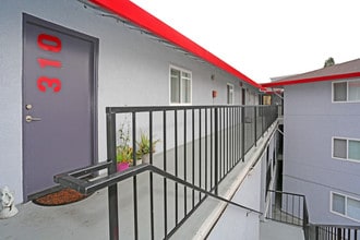 Cinnamon Apartments in Hayward, CA - Building Photo - Building Photo