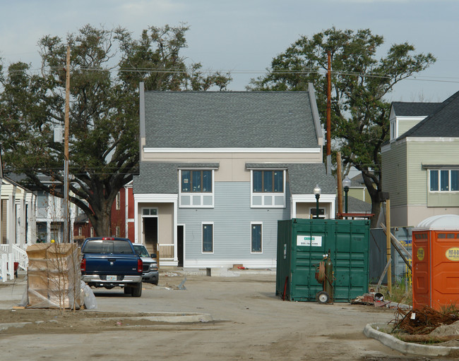 2040 St Thomas St in New Orleans, LA - Foto de edificio - Building Photo