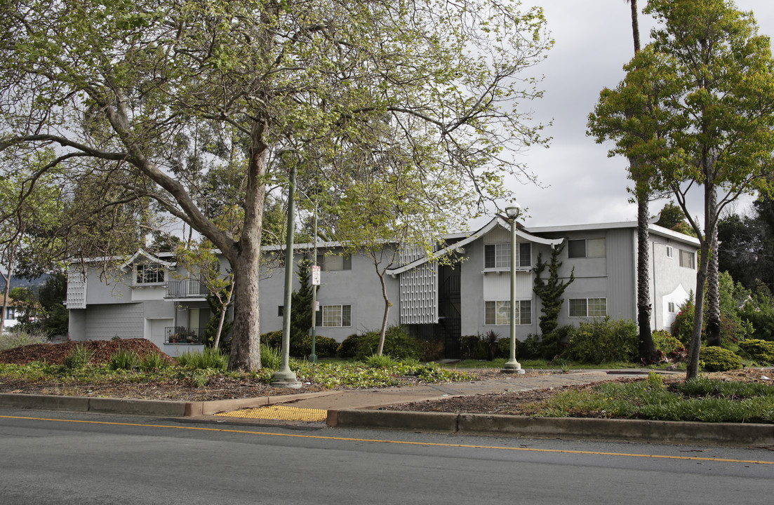 Terrace Apartments in Oakland, CA - Building Photo