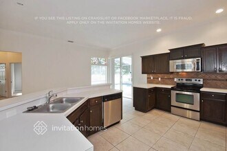 2104 New Victor Rd in Ocoee, FL - Foto de edificio - Building Photo