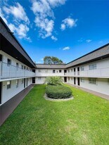 8601 SW 94th St in Miami, FL - Building Photo