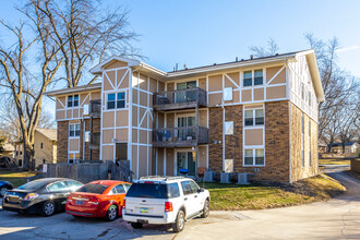 1195 NW Aurora Ave in Des Moines, IA - Building Photo - Building Photo