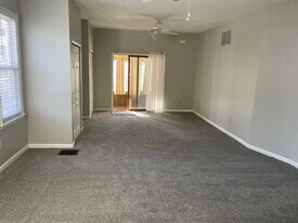 109 Creston Ave, Unit 1st Floor in Audubon, NJ - Building Photo