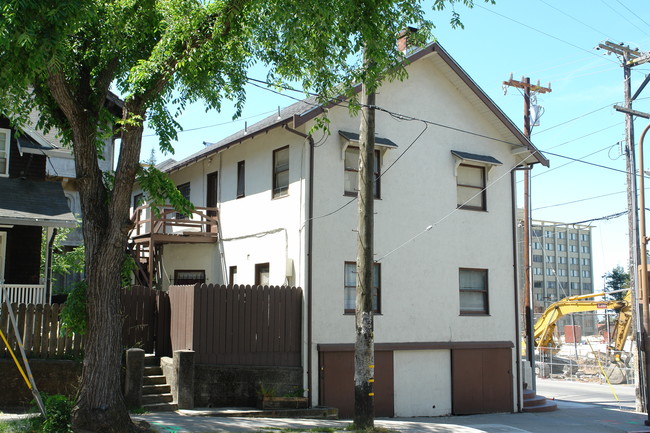 2700 Channing Way in Berkeley, CA - Building Photo - Building Photo