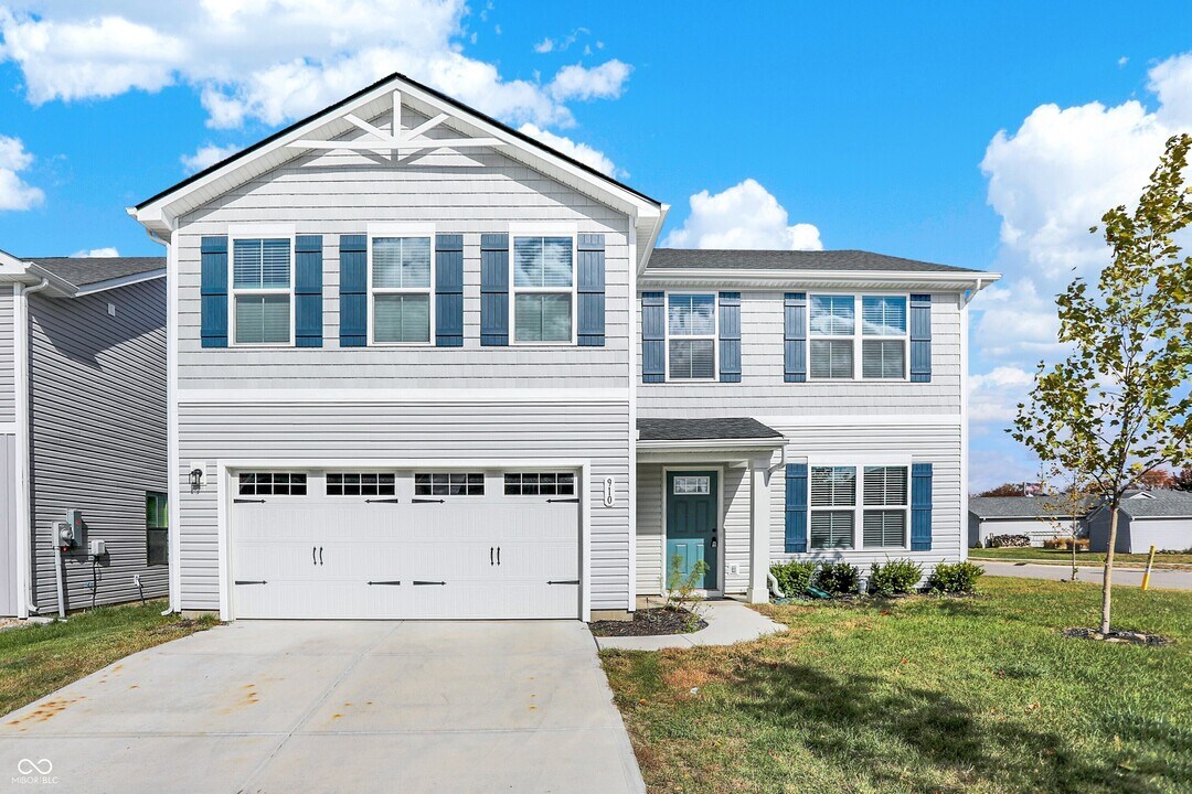 910 Red Hls Ct in Ulen, IN - Building Photo