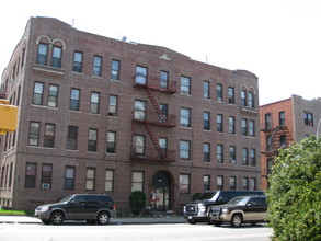 2818 Foster Ave in Brooklyn, NY - Foto de edificio - Building Photo