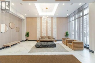 4070-PH4070 Confederation Pkwy in Mississauga, ON - Building Photo - Building Photo
