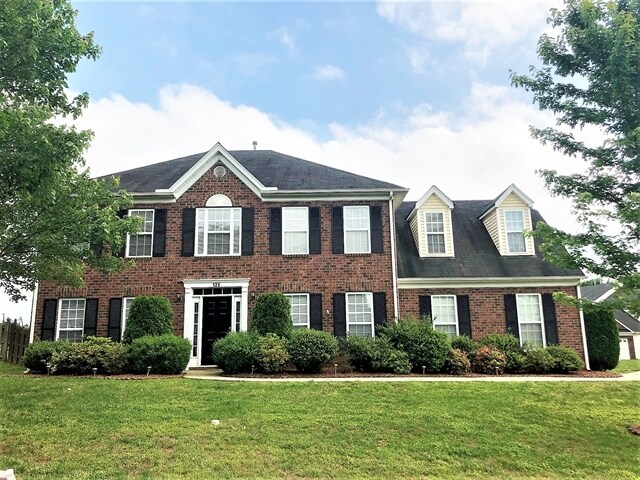 property at 121 Dovetail Dr