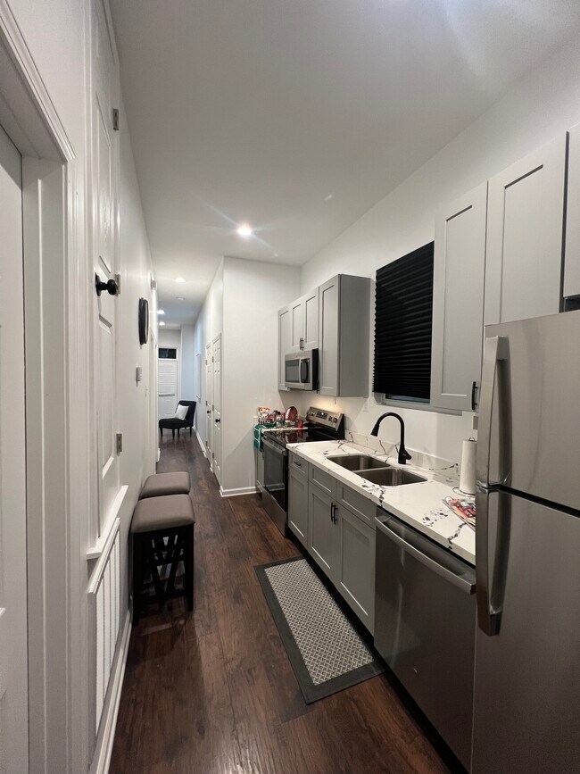 2718 S Galvez St in New Orleans, LA - Building Photo - Building Photo