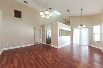 1633 Liggins Ave in Kissimmee, FL - Building Photo - Building Photo