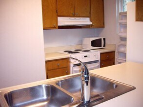 2111 Victory Garden Ln in Tallahassee, FL - Building Photo - Building Photo