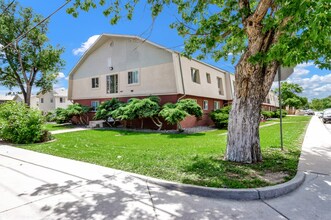 Olde Town Terrace (Arvada Apartments) in Arvada, CO - Foto de edificio - Interior Photo