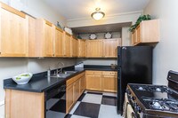 1BR, 1BA - 815 SF - Belmont Buckingham Apartamentos in Denver, Colorado