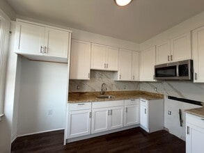 1403 8th St in North Bergen, NJ - Building Photo - Building Photo
