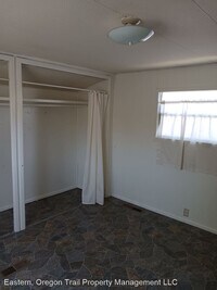 2504 Empire Dr photo'