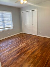 901 Avenue C in Valley Mills, TX - Foto de edificio - Building Photo