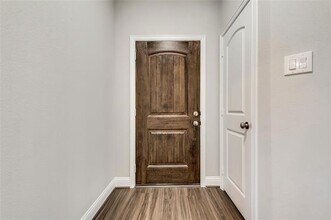 1427 Warringwood Dr in Greenville, TX - Building Photo - Building Photo