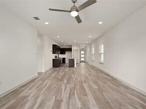 7717 Lowenfield Dr in Austin, TX - Building Photo - Building Photo