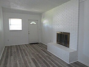 1714 Hall Dr in Tallahassee, FL - Building Photo - Building Photo
