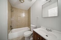 2423 Lucas St photo'