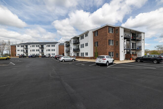 Heritage Heights in Methuen, MA - Building Photo - Building Photo