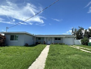 835 Conreid Dr NE in Port Charlotte, FL - Building Photo - Building Photo