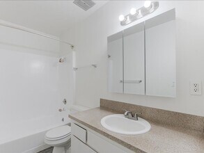 Gem Lane Village in Beaverton, OR - Building Photo - Building Photo