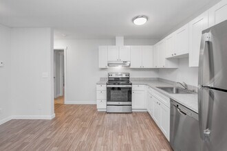 La Madera Apartments in Federal Way, WA - Building Photo - Interior Photo