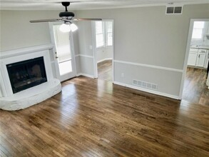 4006 Evelyn Dr in Powder Springs, GA - Building Photo - Building Photo