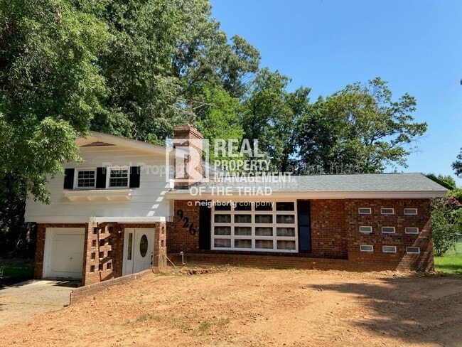 property at 926 Hilltop Blvd