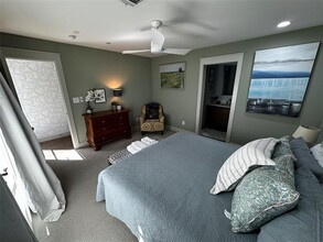 1019 N Bishop Ave in Dallas, TX - Building Photo - Building Photo