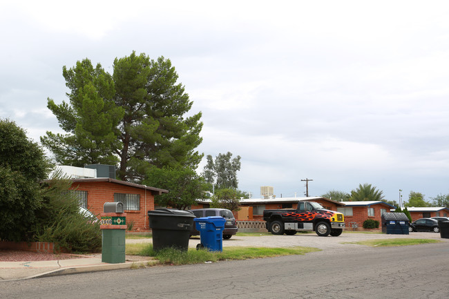 1310-1312 N Venice Ave in Tucson, AZ - Building Photo - Building Photo