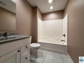 321 9th St in Sheldon, IA - Building Photo - Building Photo