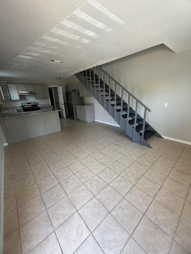 124 Hampton Dr in Crestview, FL - Building Photo - Building Photo