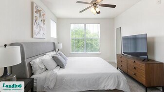 7373 Valley View Ln, Unit 3020 in Dallas, TX - Building Photo