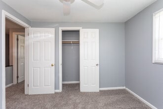 King George Townhomes in Fayetteville, NC - Building Photo - Interior Photo