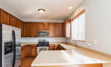 366 Station Park Cir in Grayslake, IL - Building Photo - Building Photo