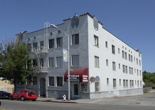 2240-2242 Macarthur Blvd in Oakland, CA - Building Photo - Building Photo