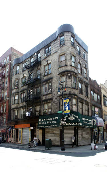 88 Orchard St in New York, NY - Building Photo - Building Photo