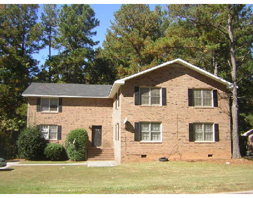 90 Meadowbrook Ct in Fayetteville, GA - Building Photo