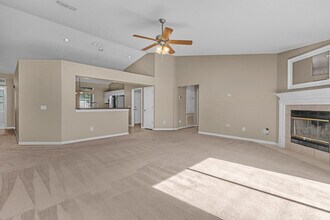 1484 Longbranch Dr in Gonzalez, FL - Foto de edificio - Building Photo